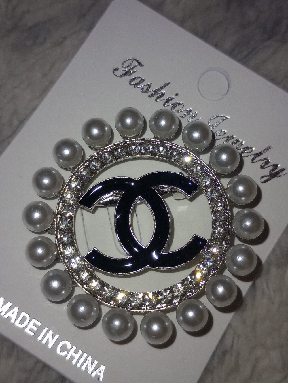 Fashion Pearl & Crystal Brooch